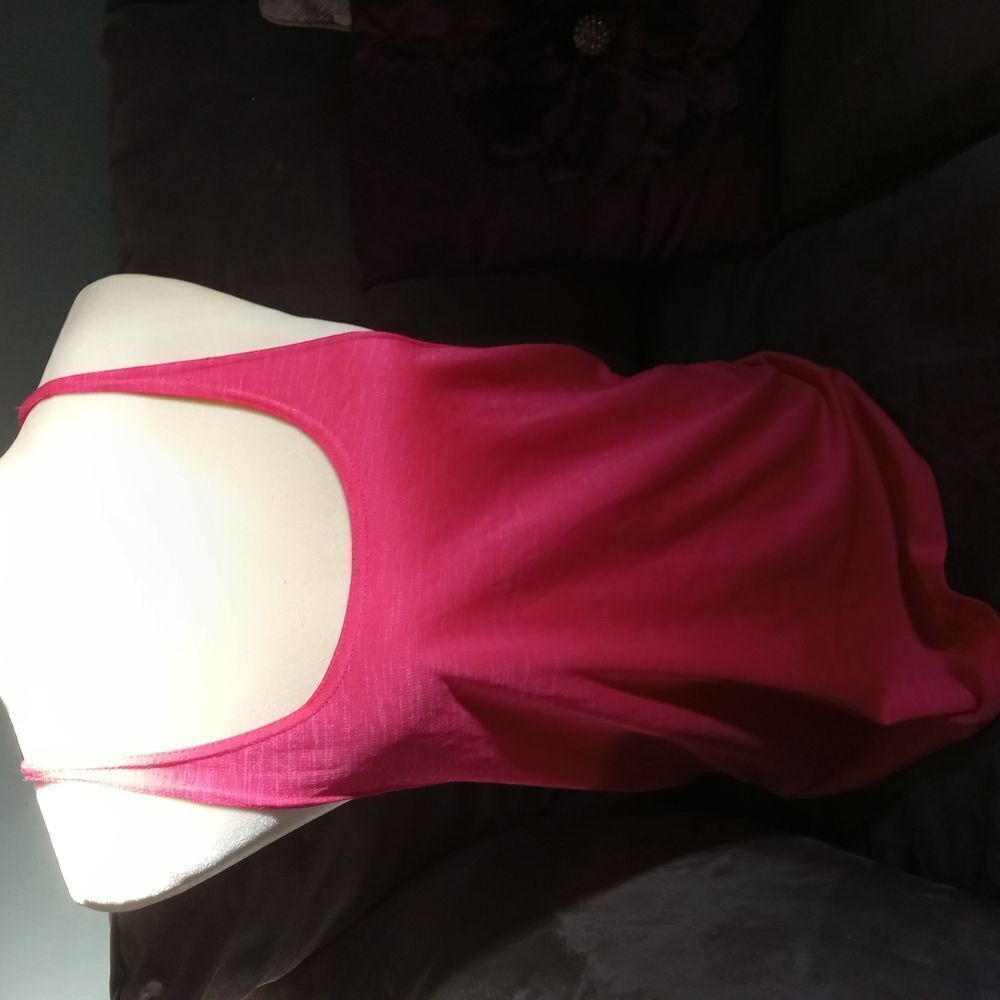 Vibrant Razorback women's tank
